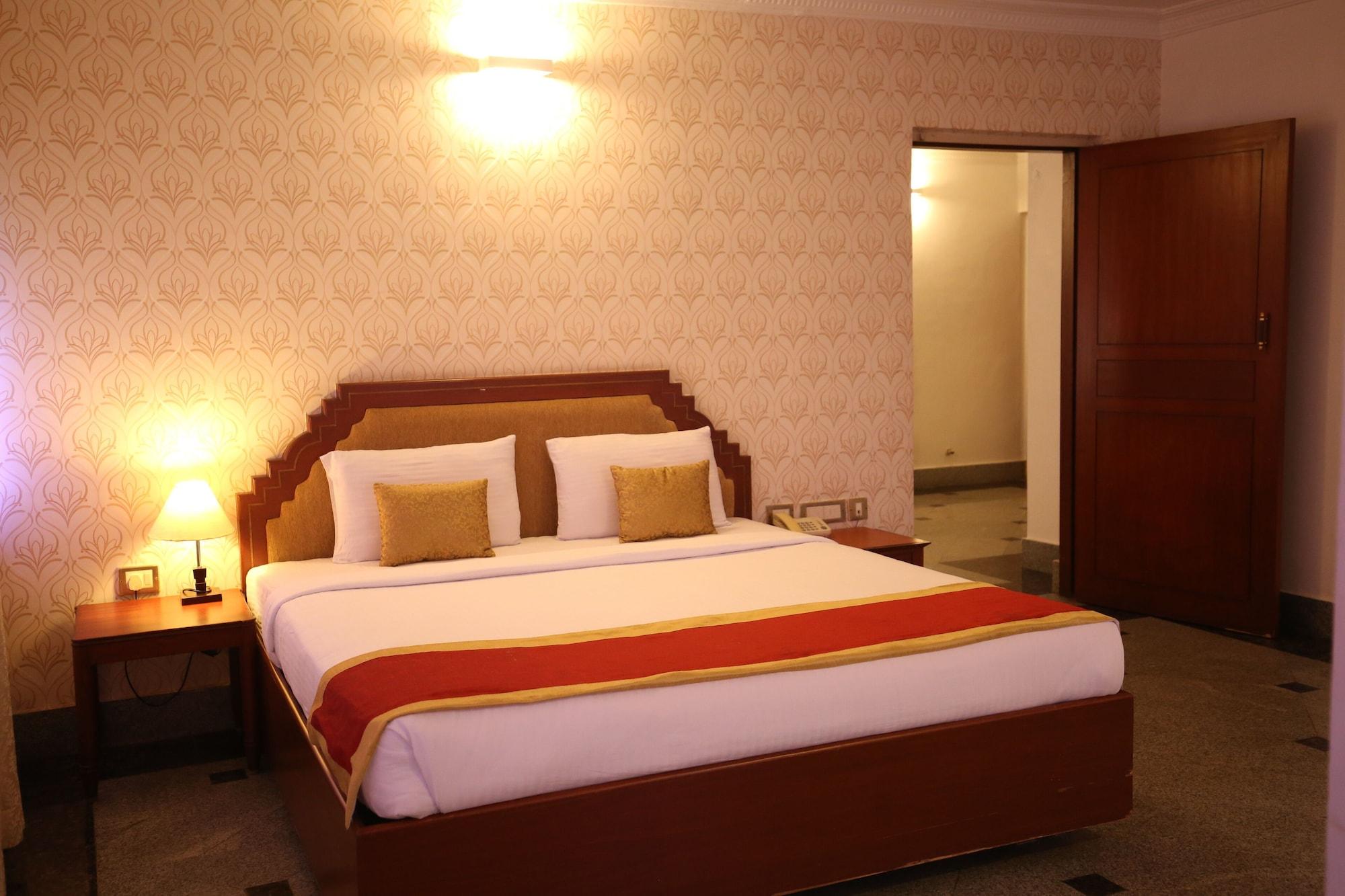 โฮเต็ล โมติ มาฮาล Hotel มังคาลอร์ ภายนอก รูปภาพ
