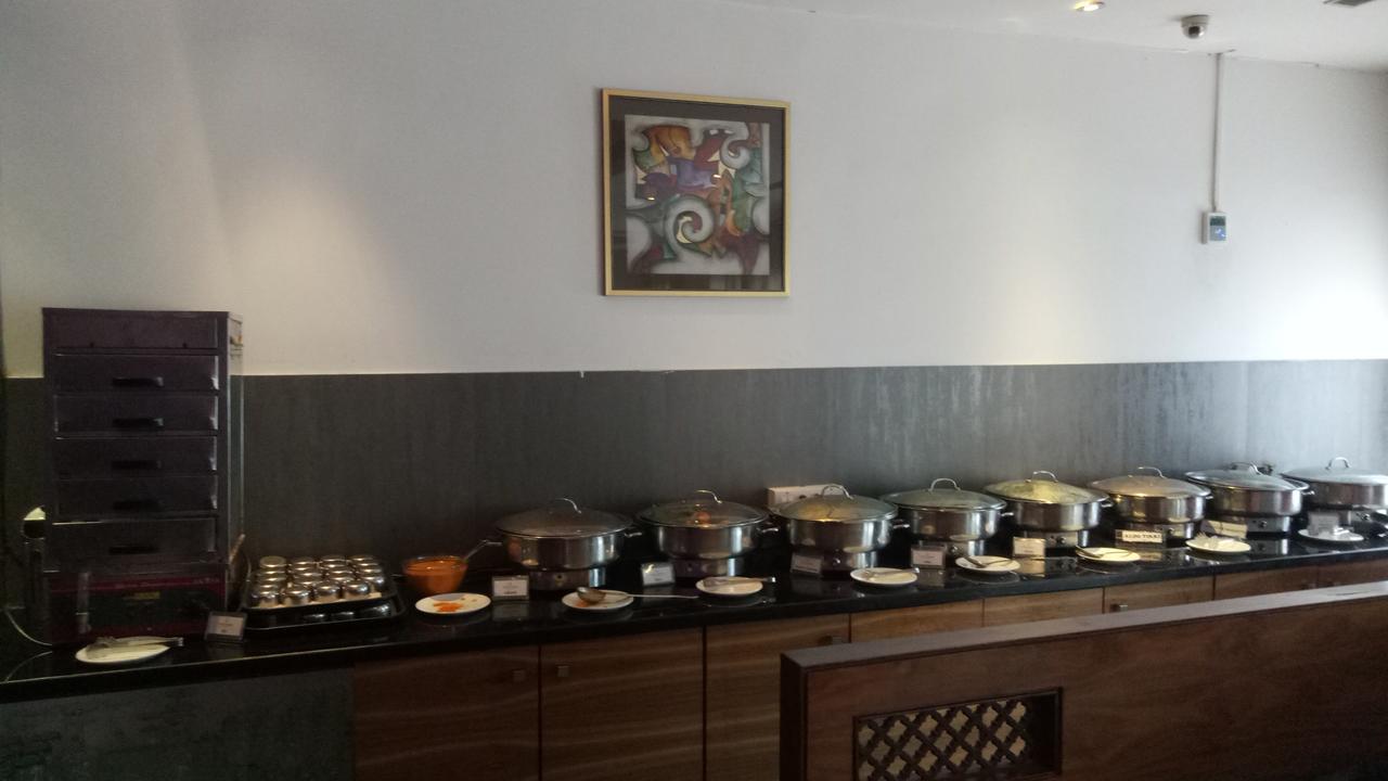 โฮเต็ล โมติ มาฮาล Hotel มังคาลอร์ ภายนอก รูปภาพ