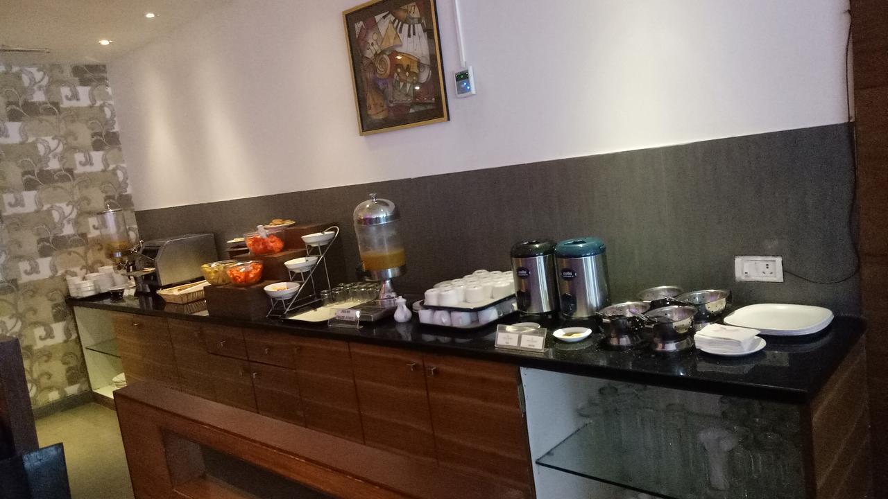 โฮเต็ล โมติ มาฮาล Hotel มังคาลอร์ ภายนอก รูปภาพ
