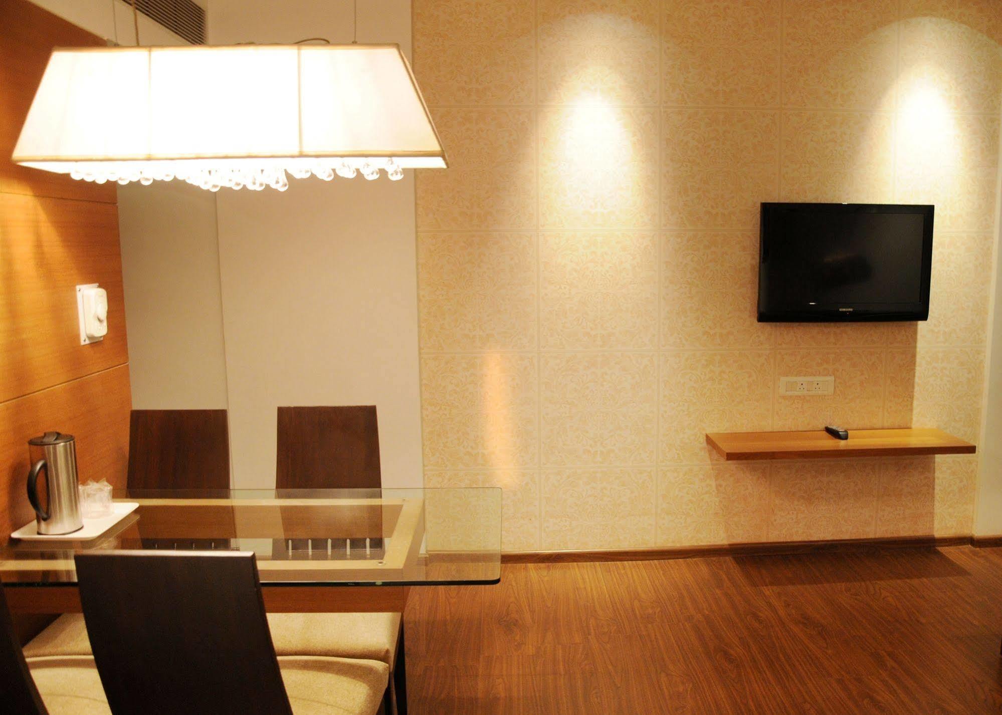 โฮเต็ล โมติ มาฮาล Hotel มังคาลอร์ ภายนอก รูปภาพ