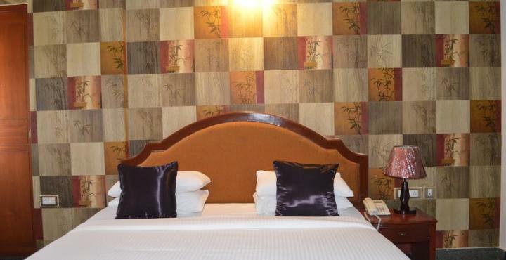 โฮเต็ล โมติ มาฮาล Hotel มังคาลอร์ ภายนอก รูปภาพ