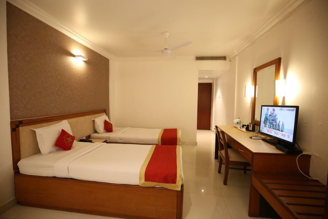 โฮเต็ล โมติ มาฮาล Hotel มังคาลอร์ ภายนอก รูปภาพ