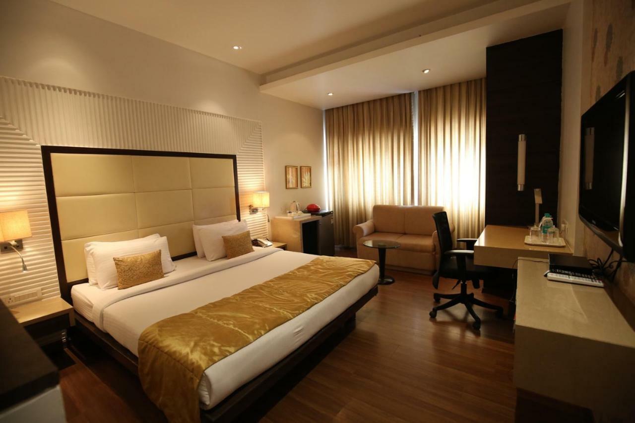โฮเต็ล โมติ มาฮาล Hotel มังคาลอร์ ภายนอก รูปภาพ