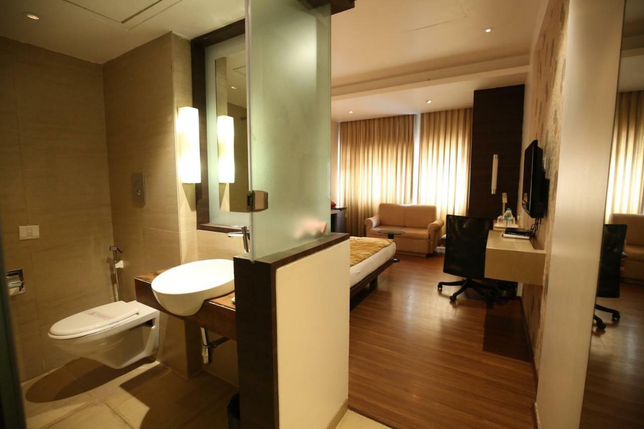 โฮเต็ล โมติ มาฮาล Hotel มังคาลอร์ ภายนอก รูปภาพ