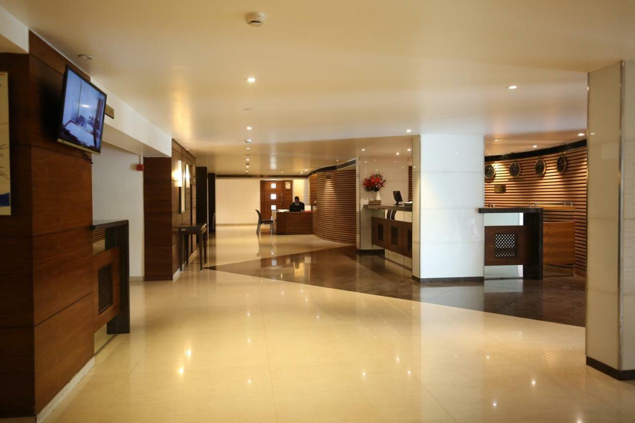 โฮเต็ล โมติ มาฮาล Hotel มังคาลอร์ ภายนอก รูปภาพ