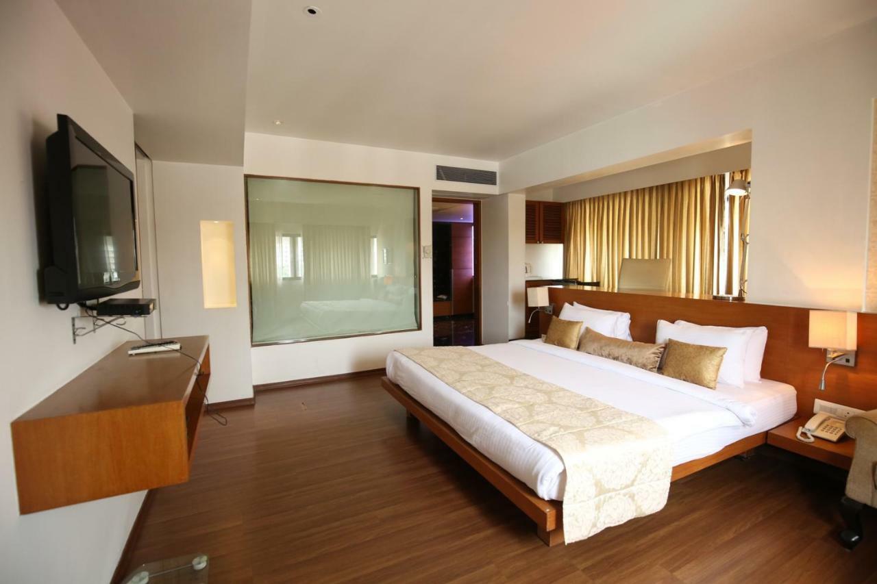 โฮเต็ล โมติ มาฮาล Hotel มังคาลอร์ ภายนอก รูปภาพ
